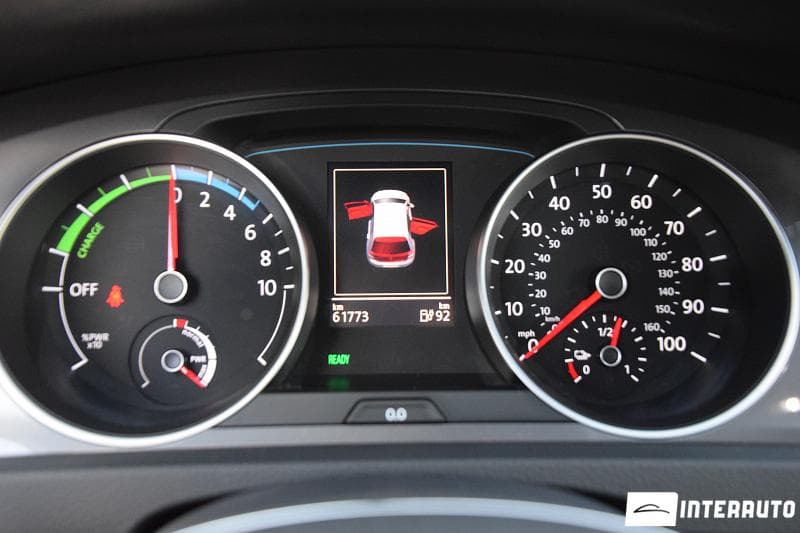 Volkswagen e-Golf 2016 — Миниатюра 15