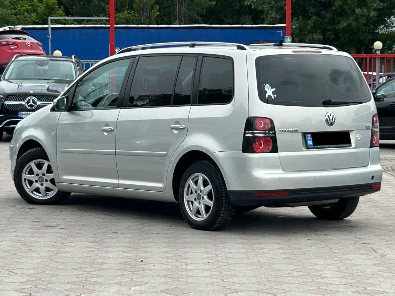 Volkswagen Touran 2010 — Миниатюра 2