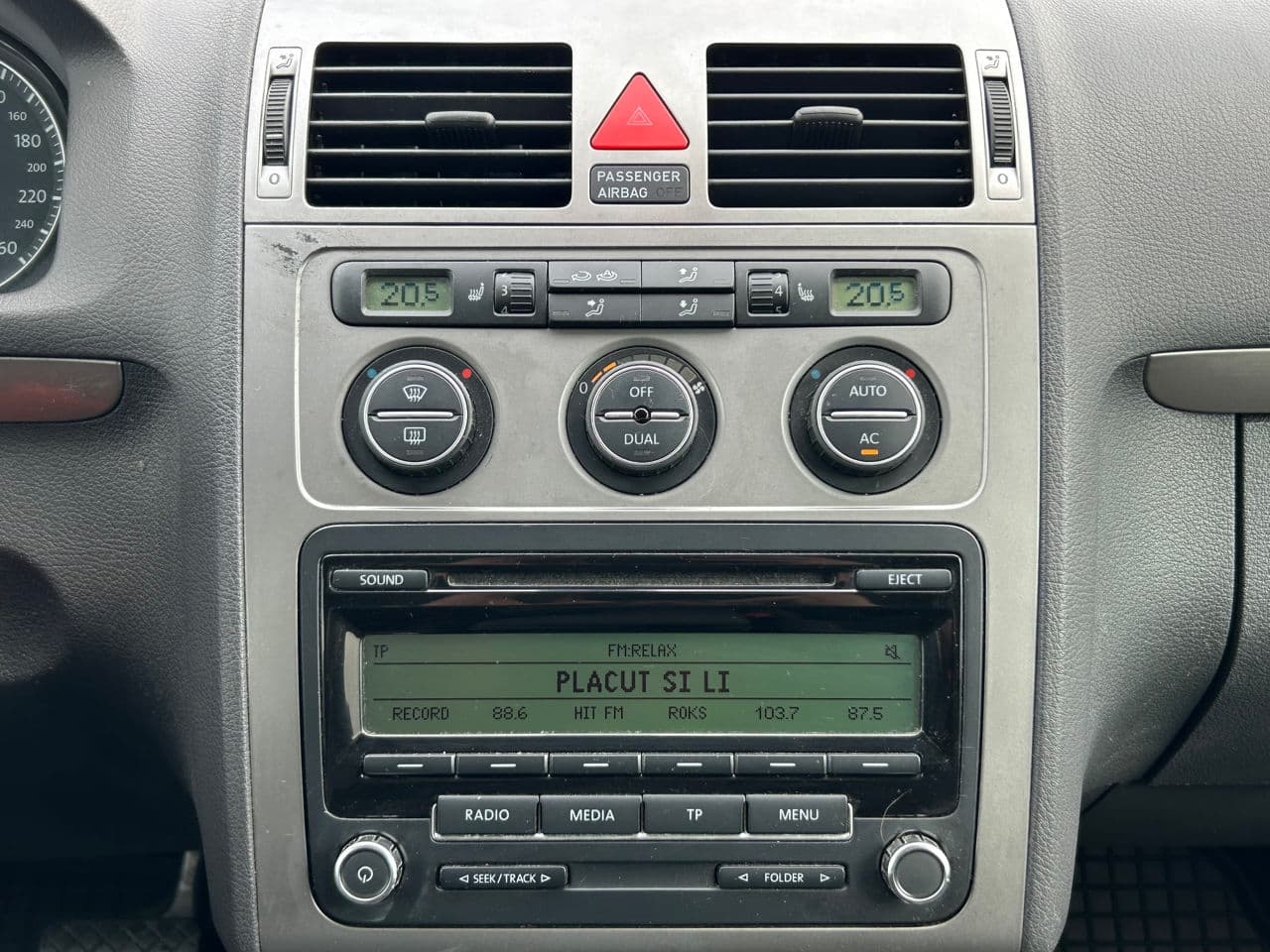 Volkswagen Touran 2010 — Миниатюра 12