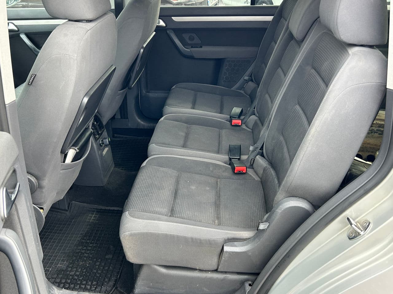 Volkswagen Touran 2010 — Миниатюра 15