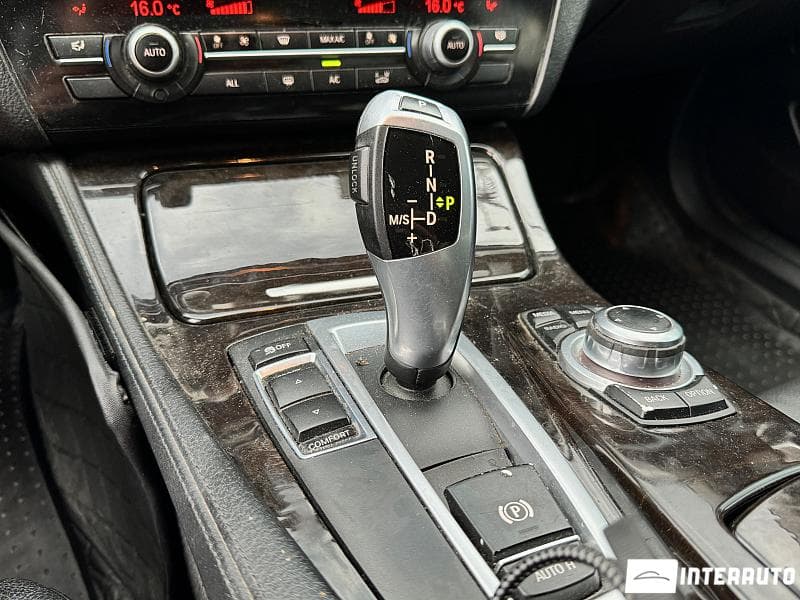 BMW 528 2012 — Миниатюра 10