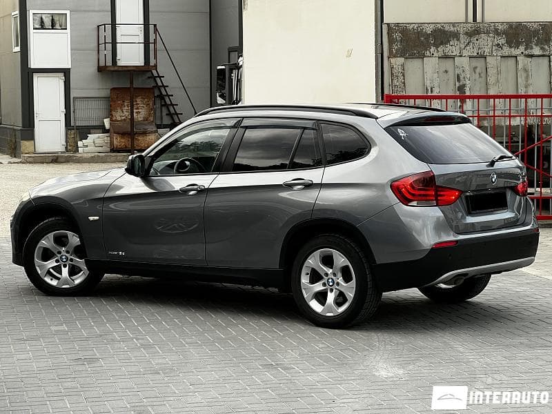 BMW X1 1.8D 2010 — Миниатюра 2