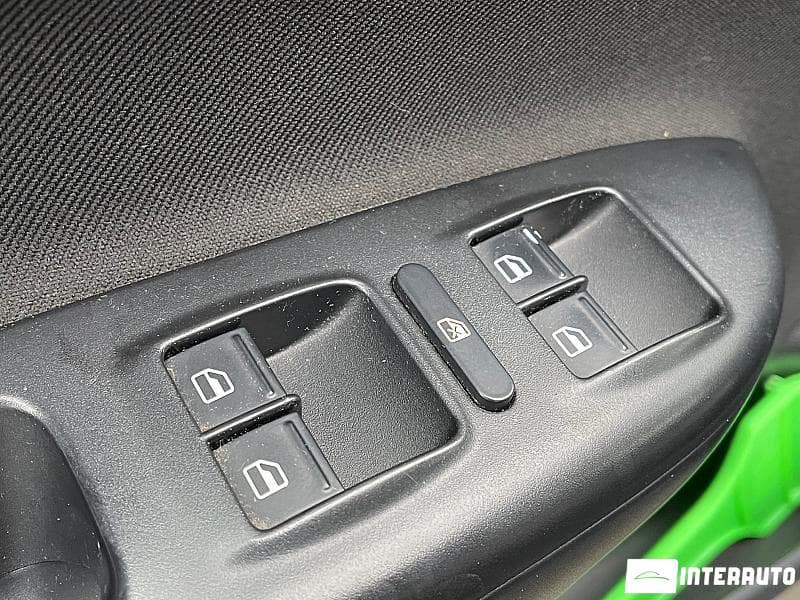 2010 Skoda Octavia — Miniatură 7