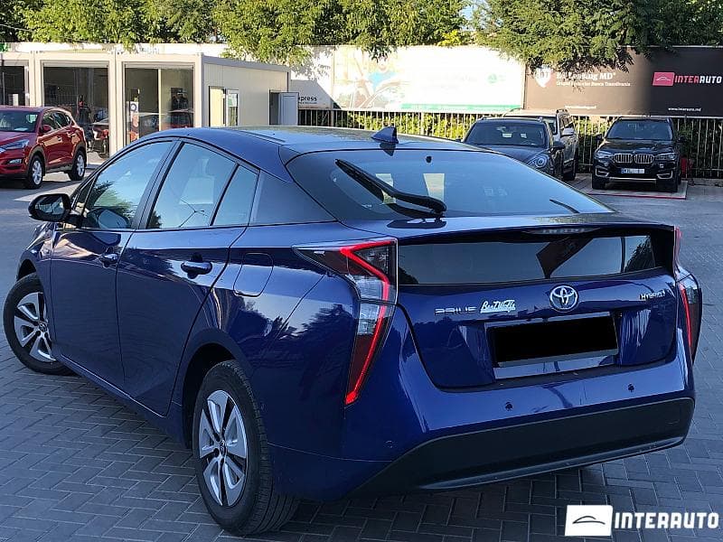 Toyota Prius 2017 — Миниатюра 3