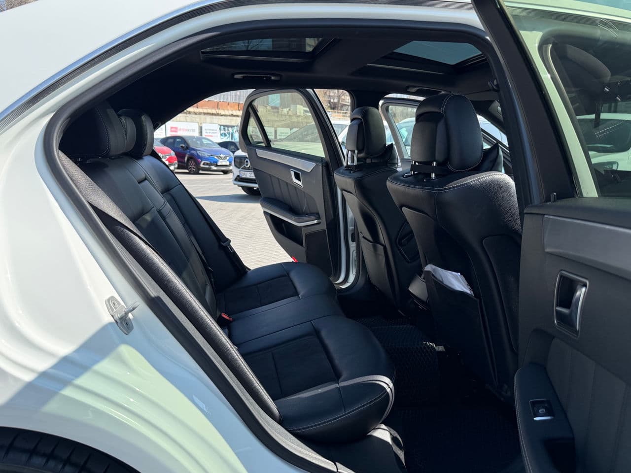Mercedes E 250 2012 — Миниатюра 14