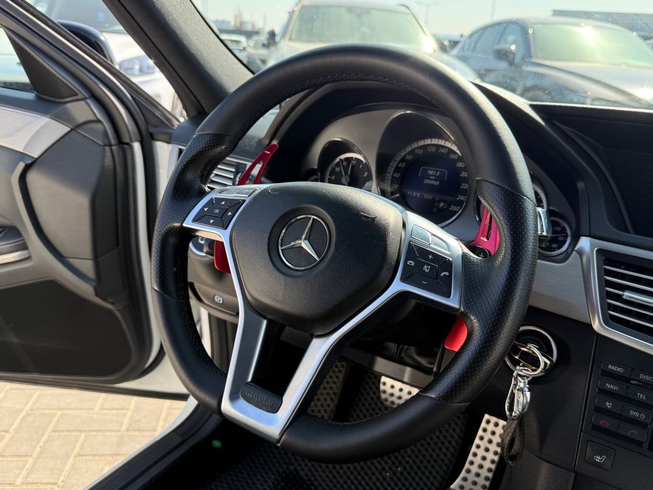 Mercedes E 250 2012 — Миниатюра 7