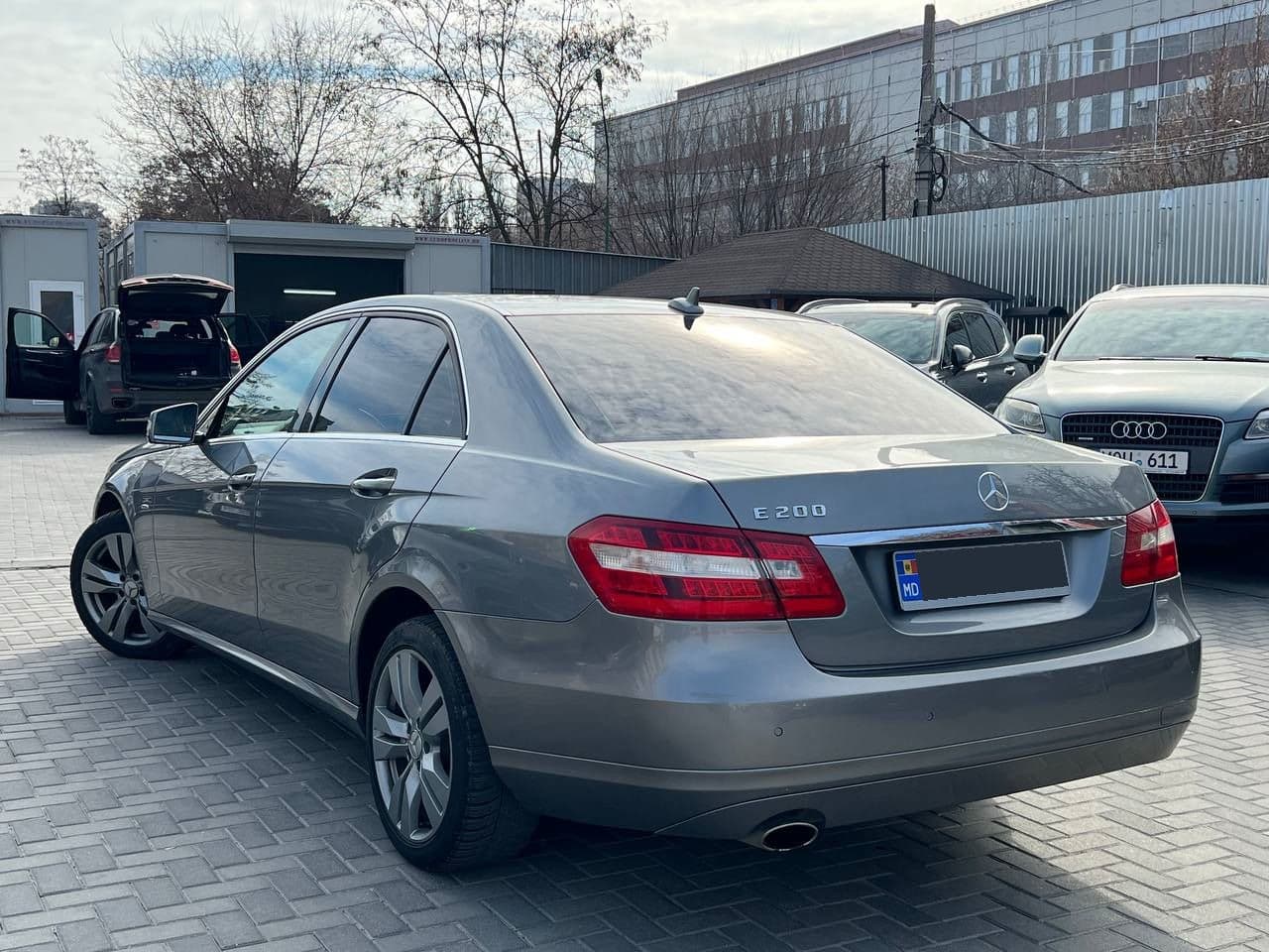 Mercedes E 200 2011 — Миниатюра 4