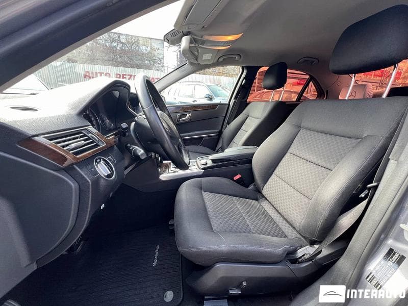 Mercedes E 200 2011 — Миниатюра 6