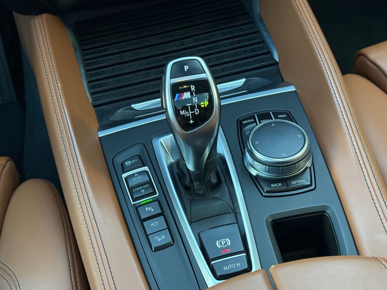 2017 BMW X6 M5.0D — Miniatură 19