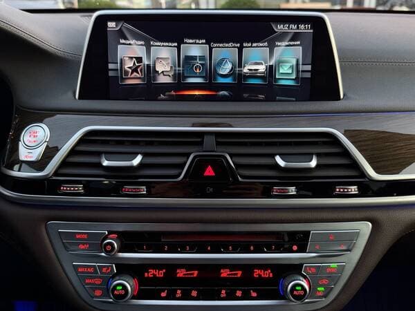 2016 BMW 730 — Miniatură 12