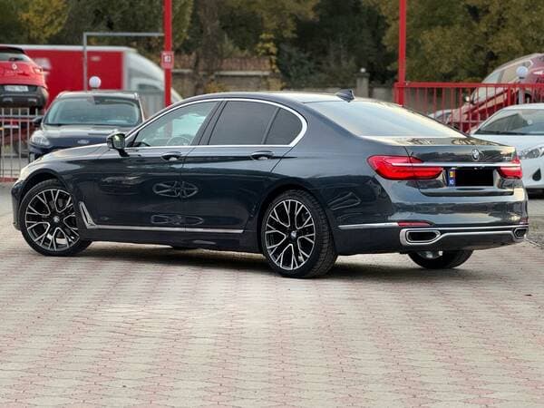 2016 BMW 730 — Miniatură 4