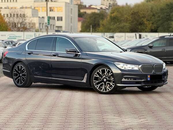 2016 BMW 730 — Miniatură 2