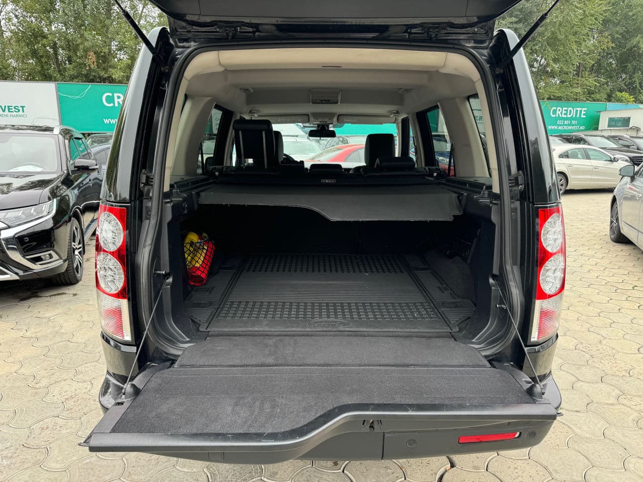 Land Rover Discovery 2012 — Миниатюра 24