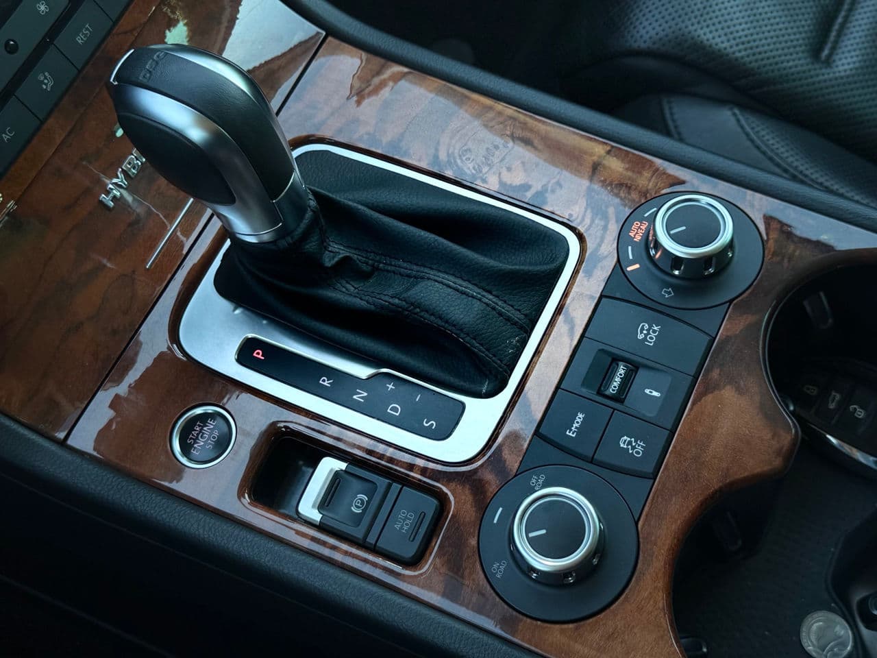 Volkswagen Touareg 2010 — Миниатюра 16