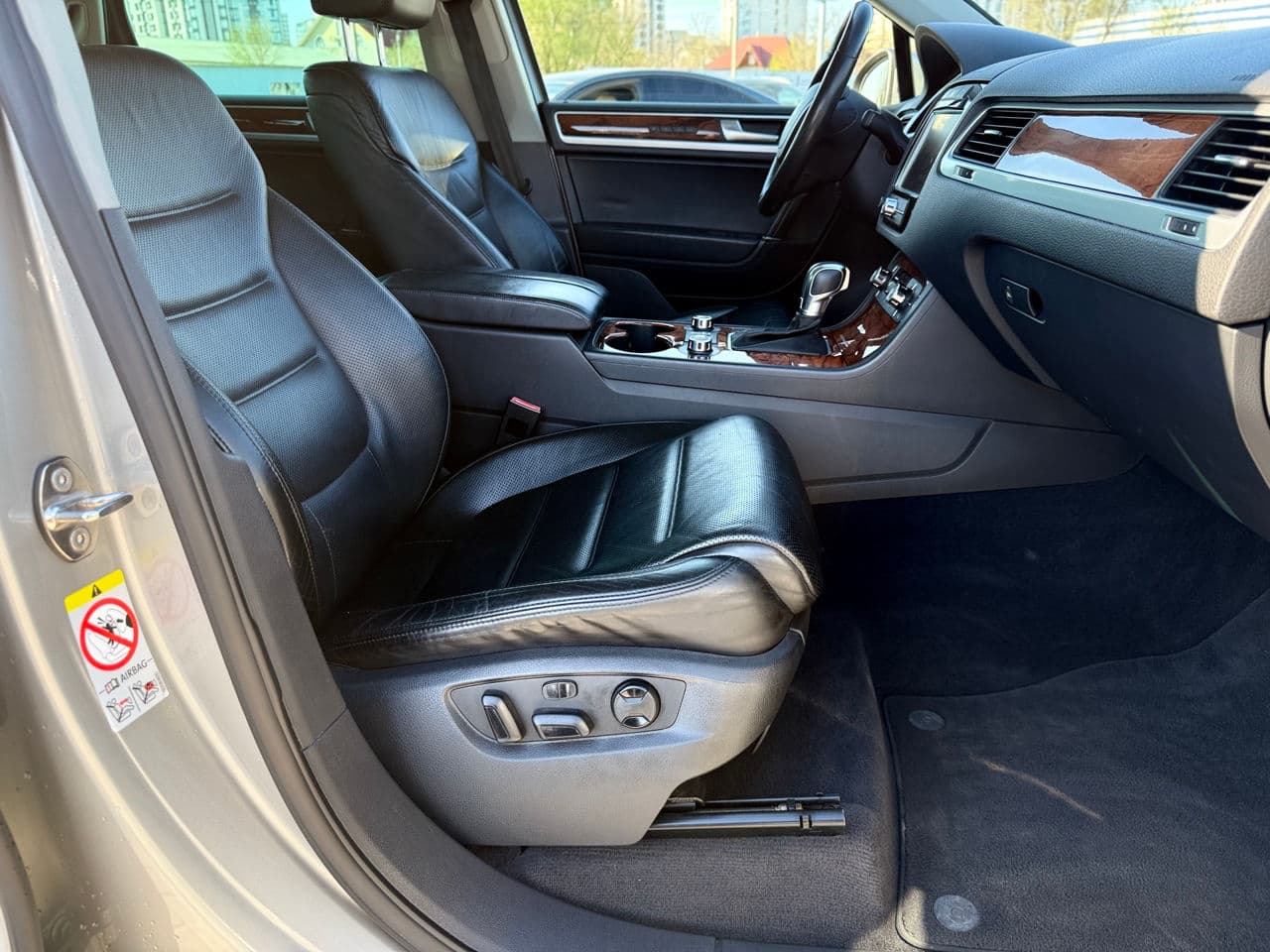 Volkswagen Touareg 2010 — Миниатюра 17