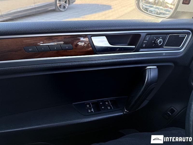 Volkswagen Touareg 2010 — Миниатюра 7