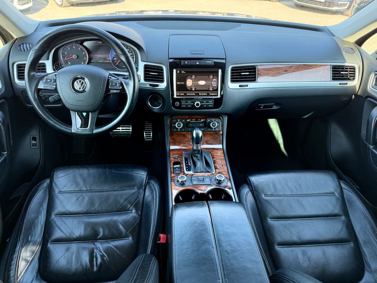 Volkswagen Touareg 2010 — Миниатюра 8