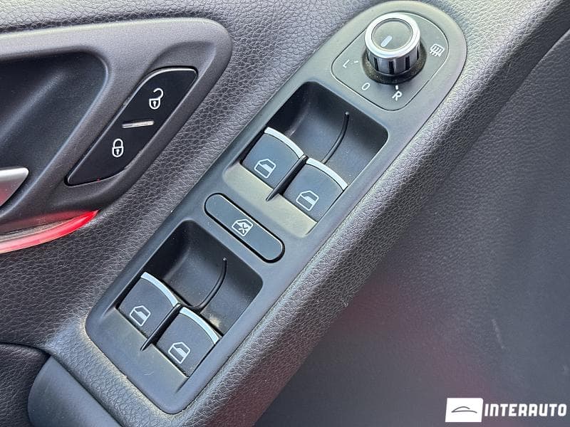 Volkswagen Golf GTI 2010 — Миниатюра 17