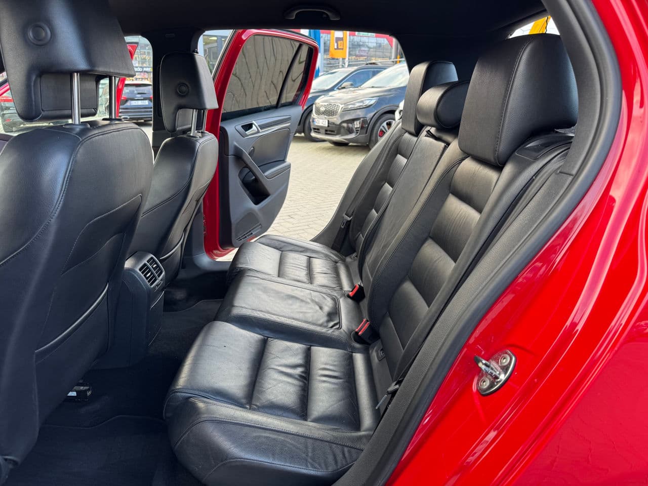 Volkswagen Golf GTI 2010 — Миниатюра 13