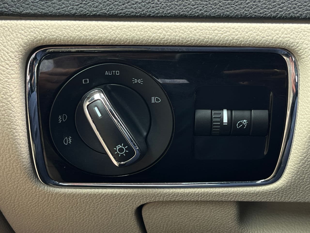 Skoda Superb 2013 — Миниатюра 9