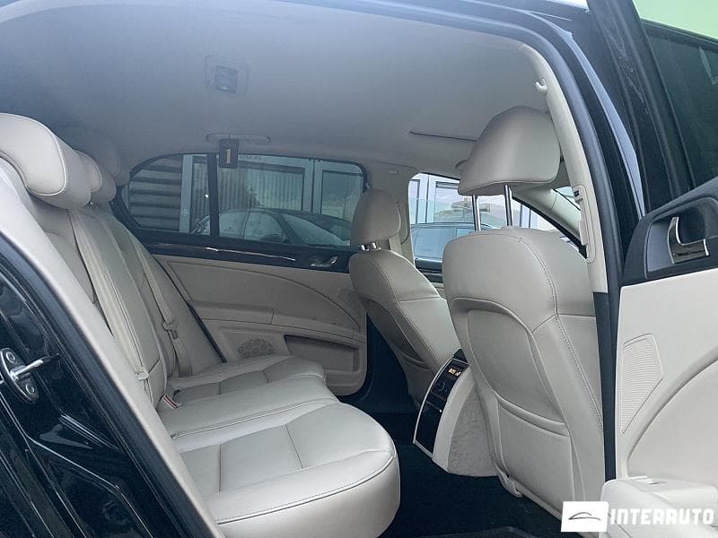 2015 Skoda Superb — Miniatură 13