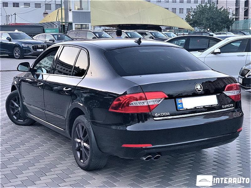 2015 Skoda Superb — Miniatură 4