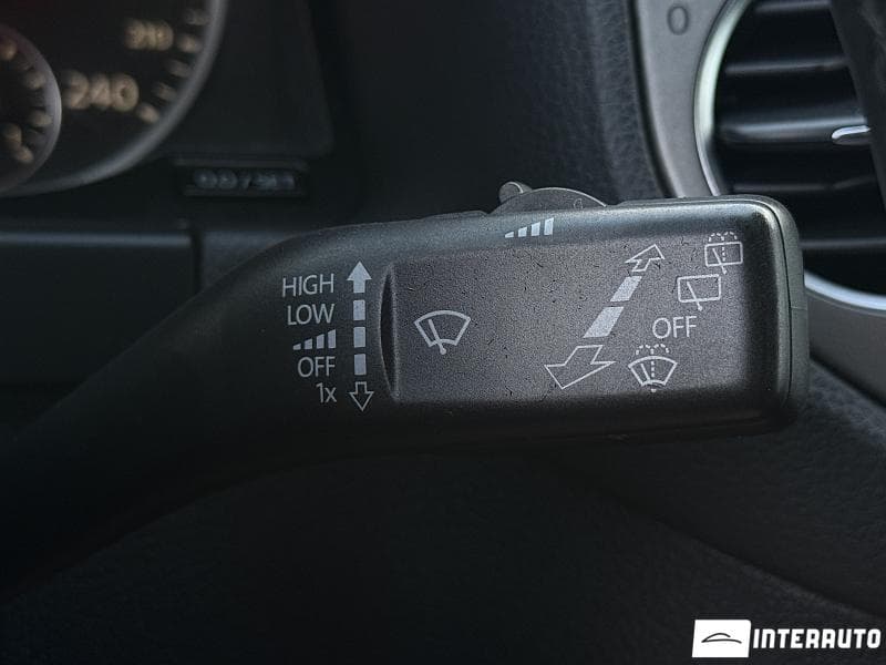 Volkswagen Tiguan 2011 — Миниатюра 10