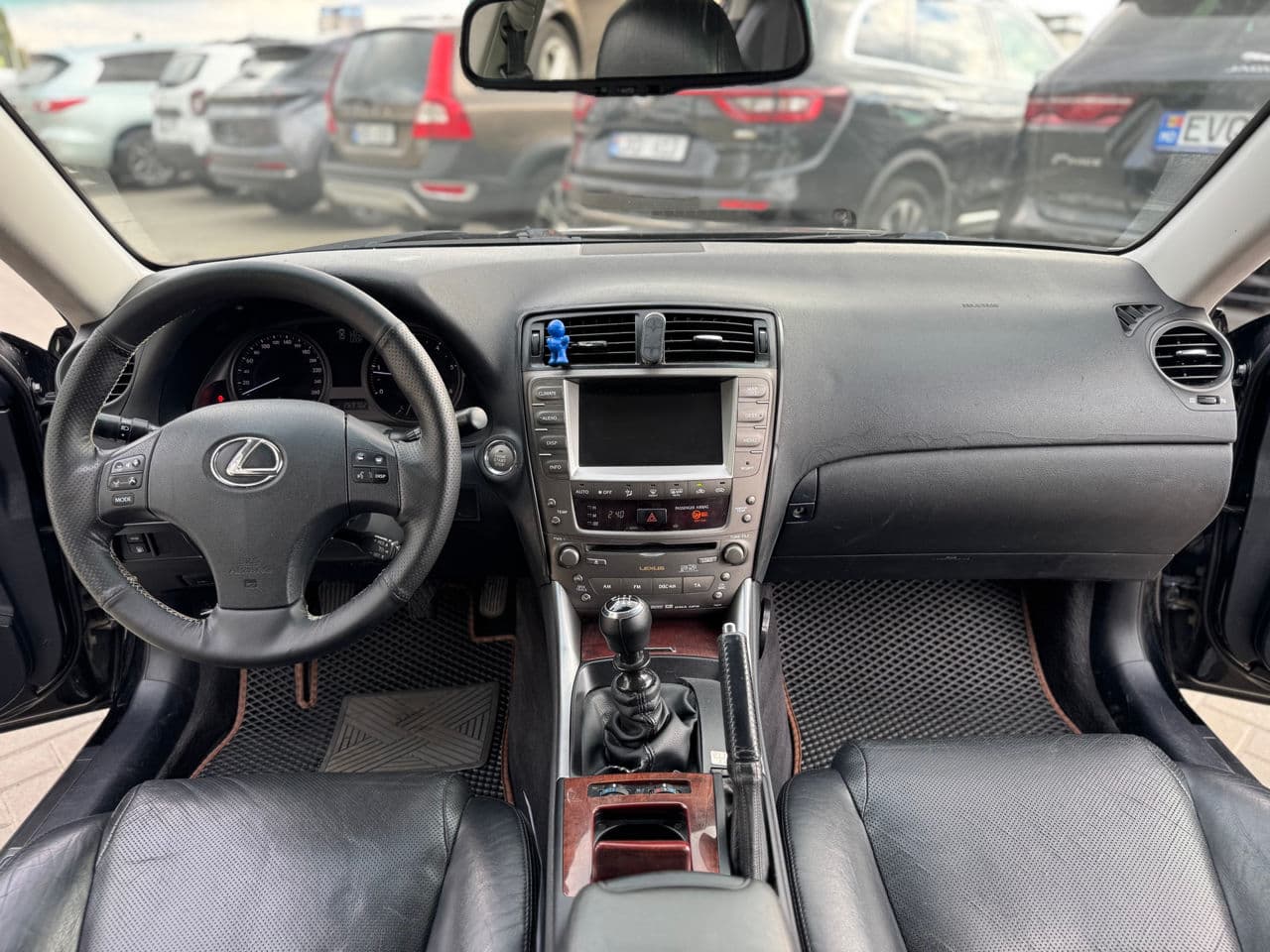 Lexus IS 220d 2006 — Миниатюра 6