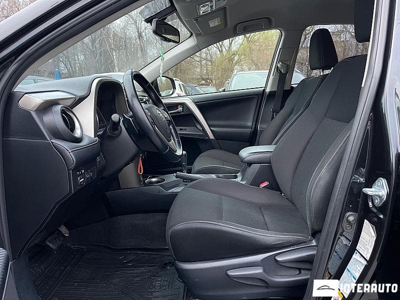 2015 Toyota Rav-4 — Miniatură 5