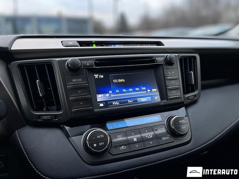 2015 Toyota Rav-4 — Miniatură 13