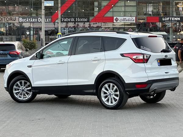 2018 Ford Escape — Miniatură 4