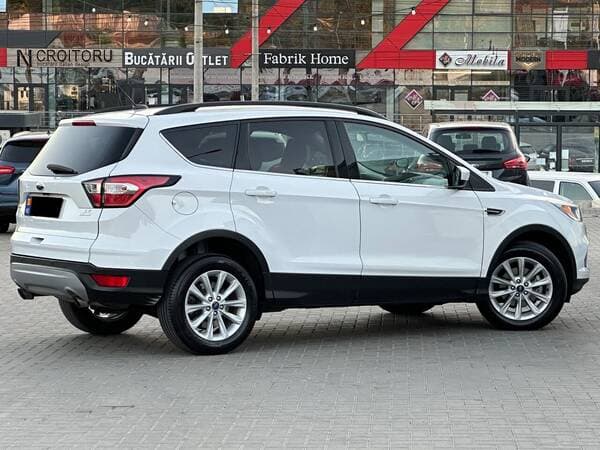 2018 Ford Escape — Miniatură 3