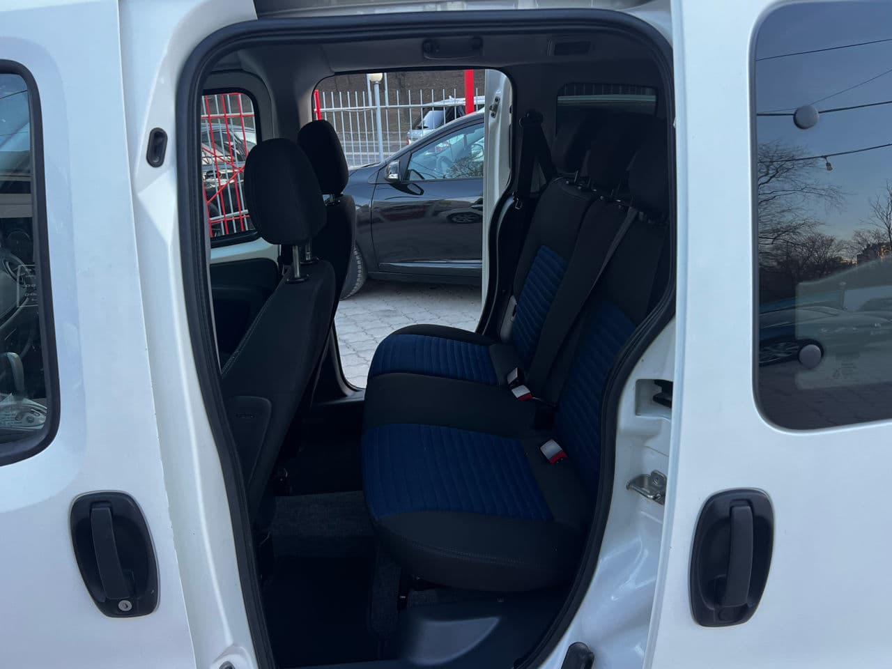 Fiat Qubo 2010 — Миниатюра 15