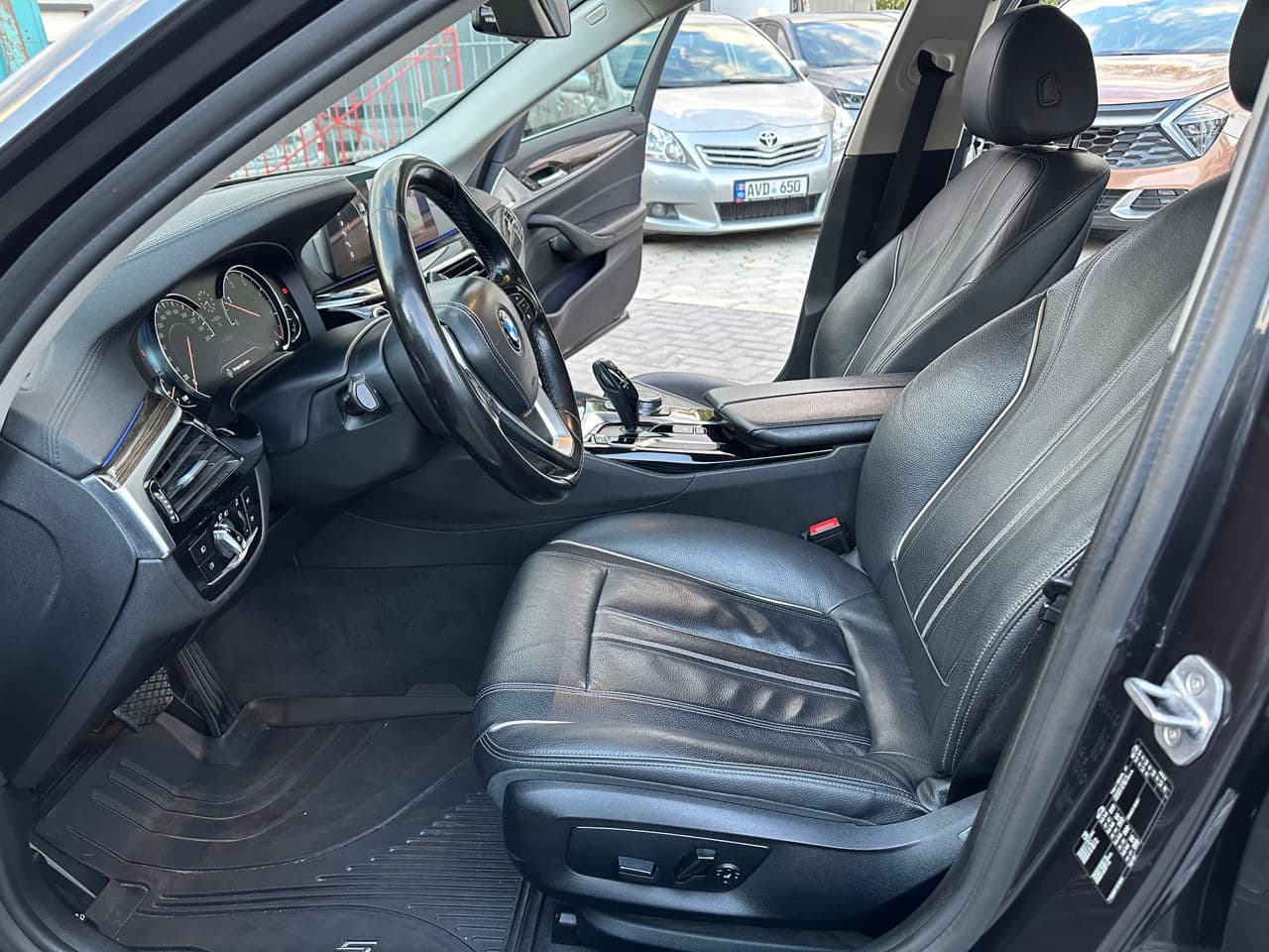BMW 520 2017 — Миниатюра 5