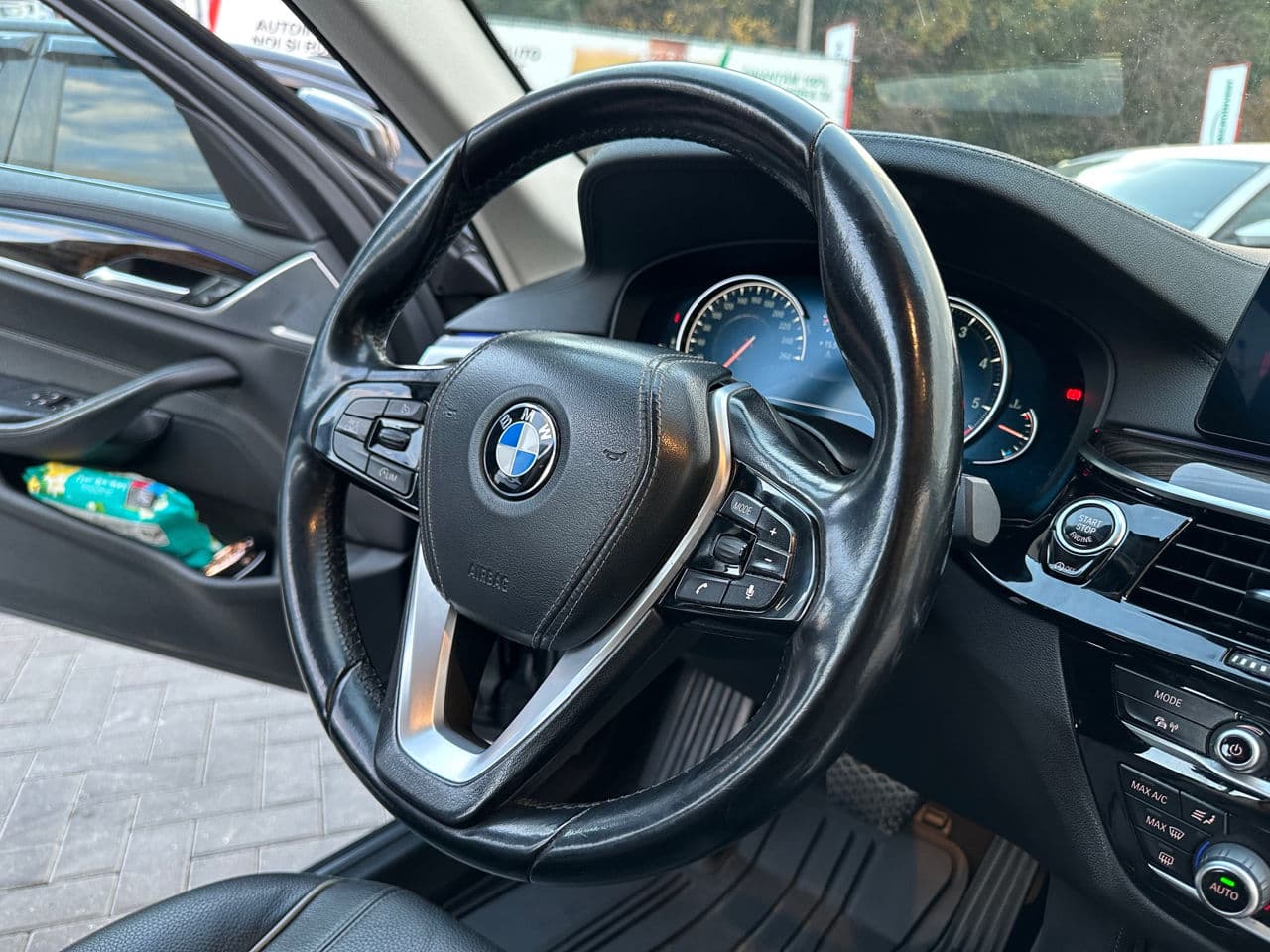 BMW 520 2017 — Миниатюра 9