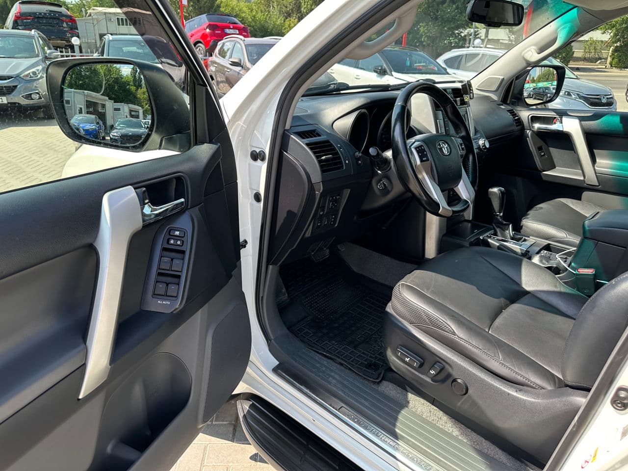 Toyota Land Cruiser Prado 2012 — Миниатюра 5