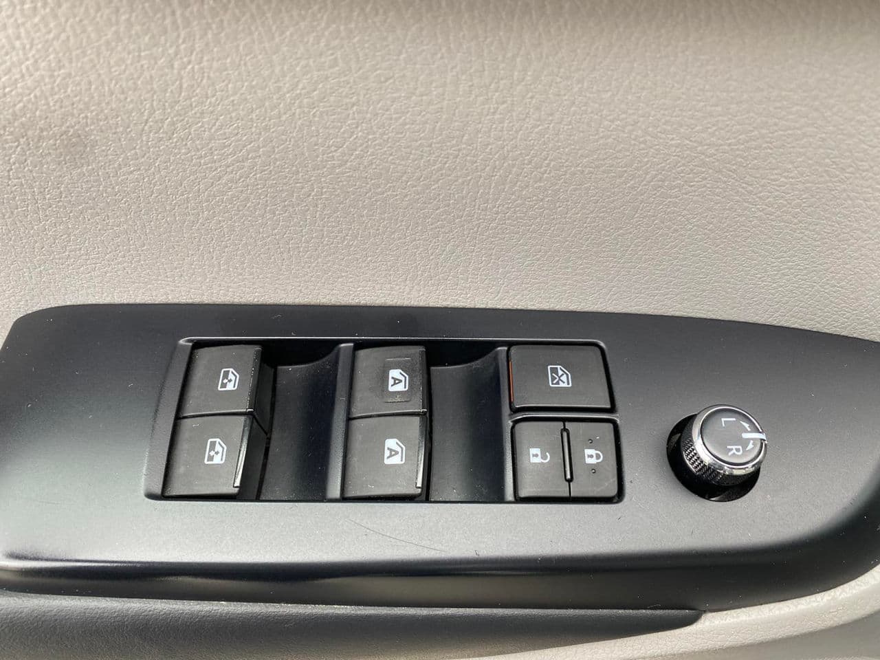 Toyota Highlander 2019 — Миниатюра 7