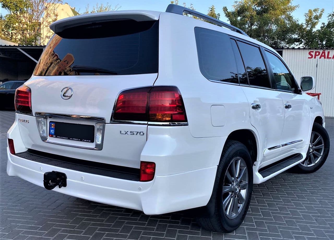 Lexus LX 570 2011 — Миниатюра 3