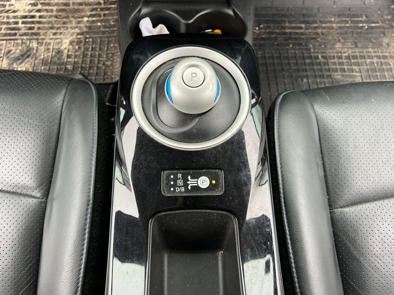 Nissan Leaf 2017 — Миниатюра 14
