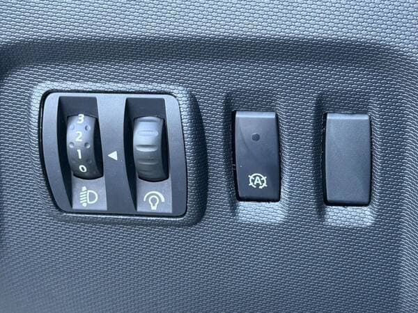 Renault Captur 2015 — Миниатюра 12