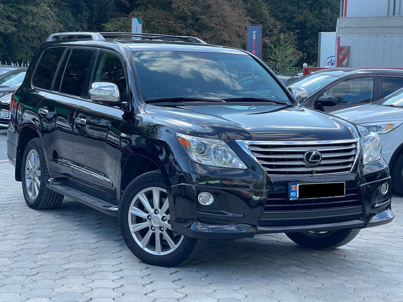 Lexus LX 570 2011 — Миниатюра 3