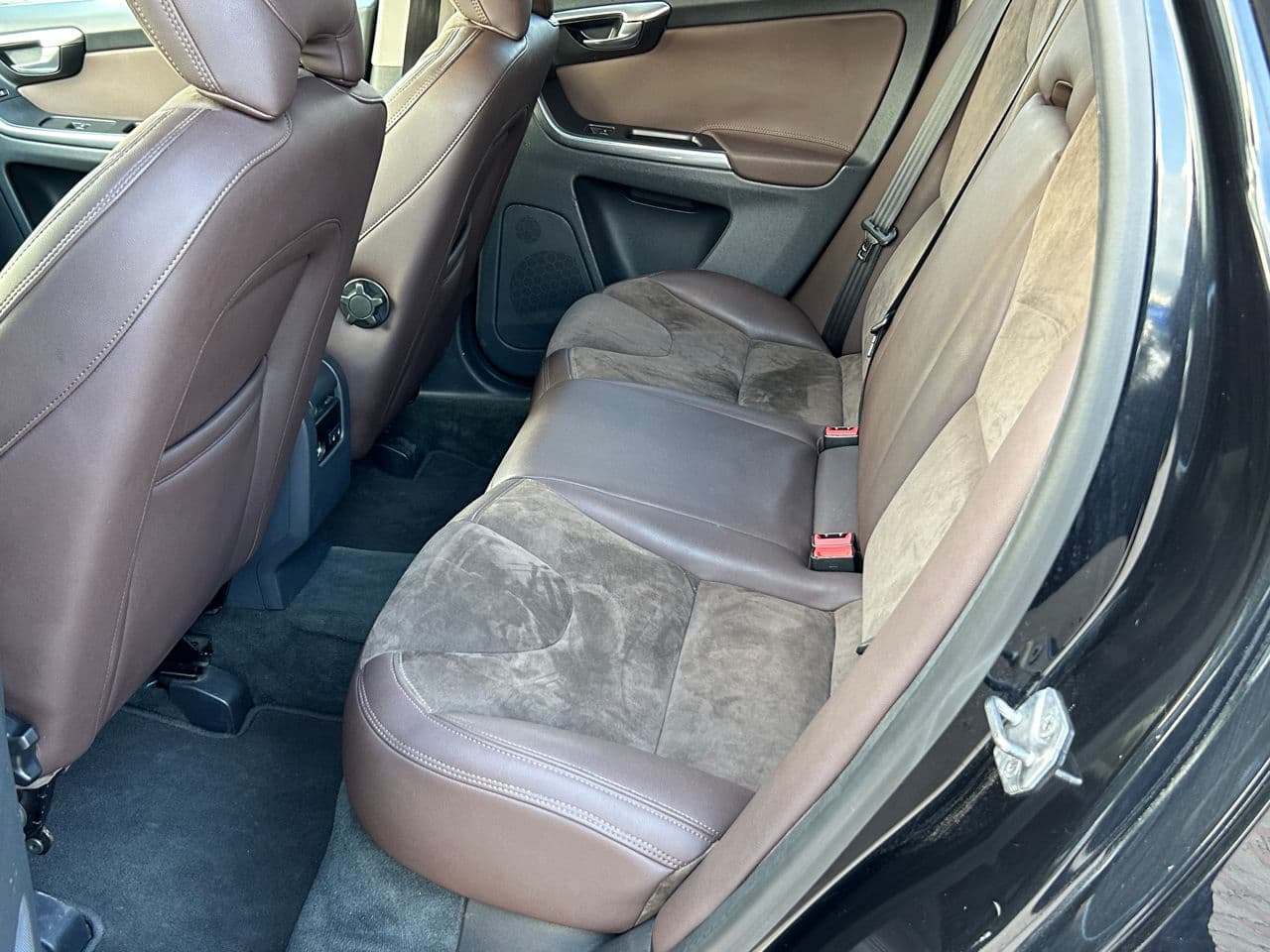 Volvo XC 60 2013 — Миниатюра 17