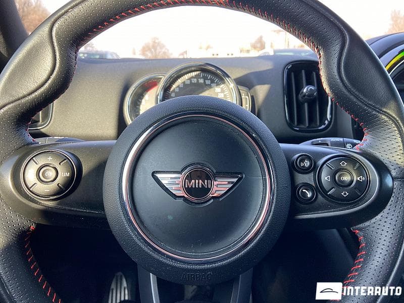 Mini Countryman Cooper S ALL4 2018 — Миниатюра 9