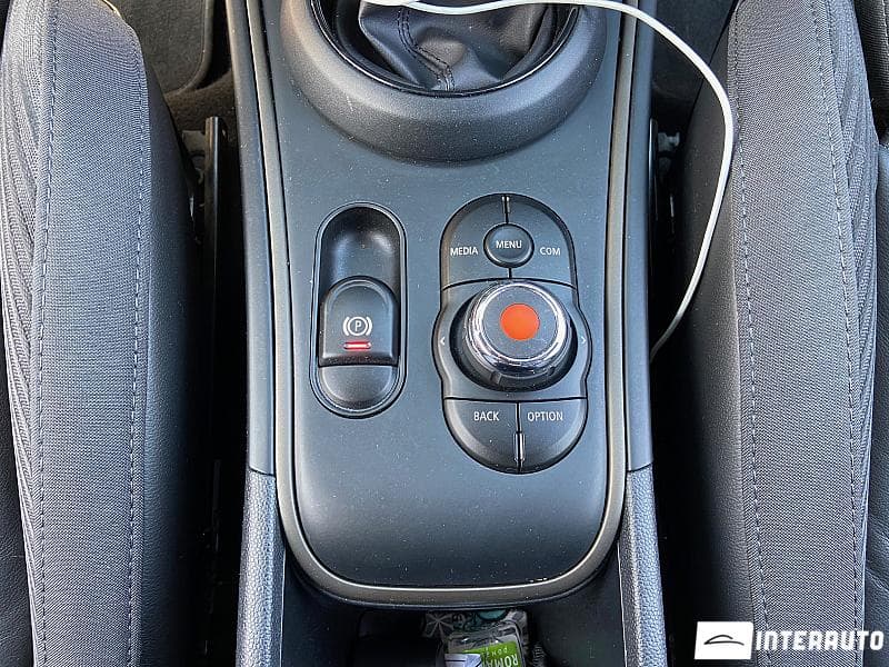 Mini Countryman Cooper S ALL4 2018 — Миниатюра 13