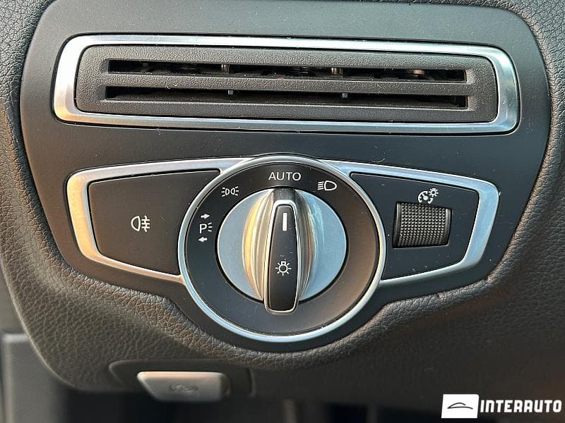 Mercedes C 200 2018 — Миниатюра 10