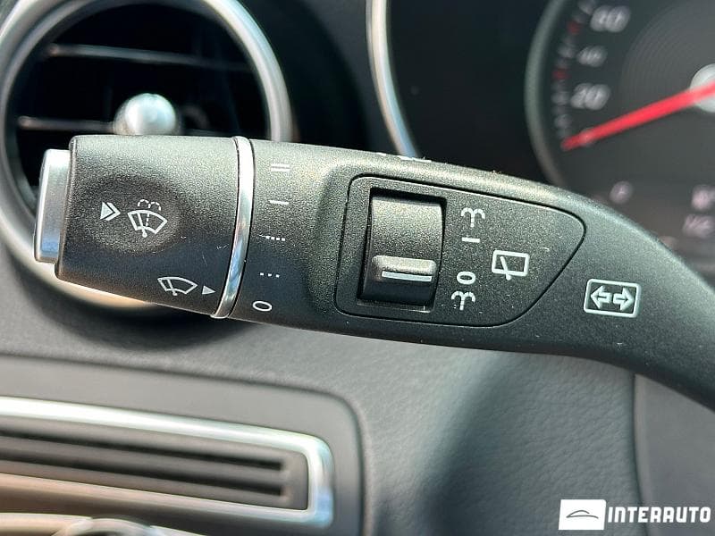 Mercedes C 200 2018 — Миниатюра 12