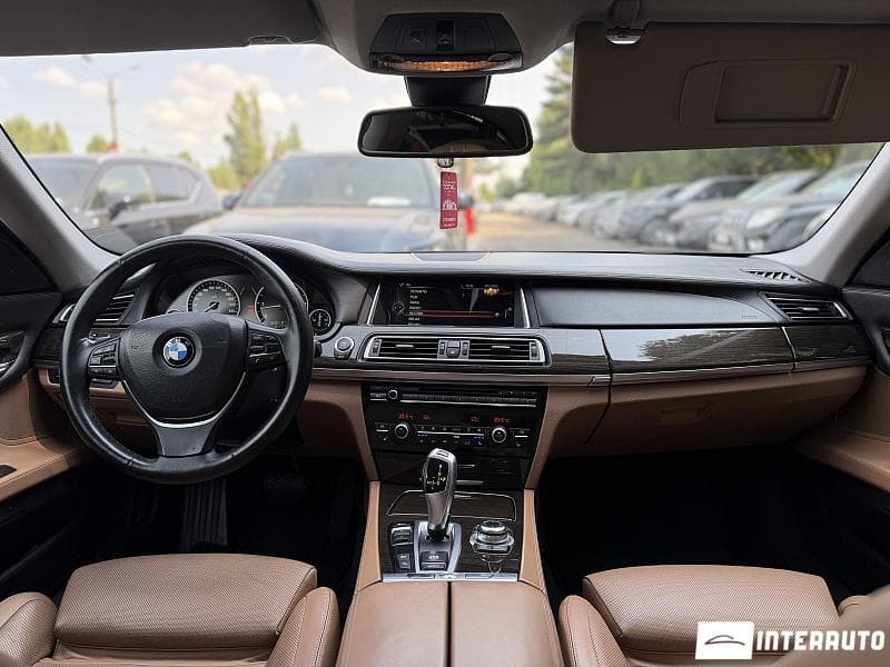 BMW 740 2012 — Миниатюра 24