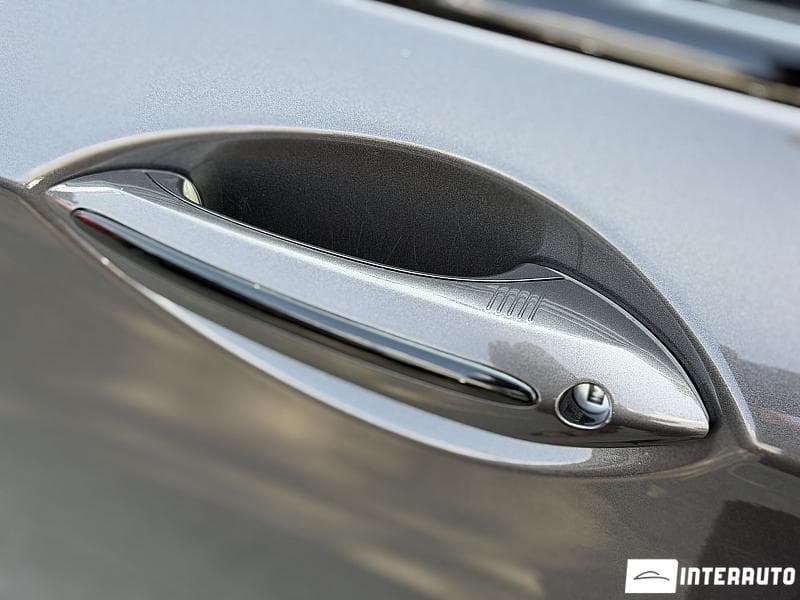 BMW 740 2012 — Миниатюра 6