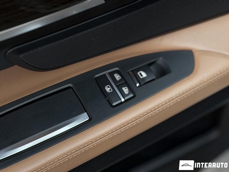 BMW 740 2012 — Миниатюра 22