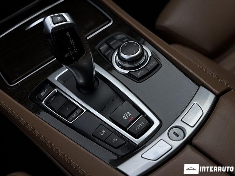BMW 740 2012 — Миниатюра 19
